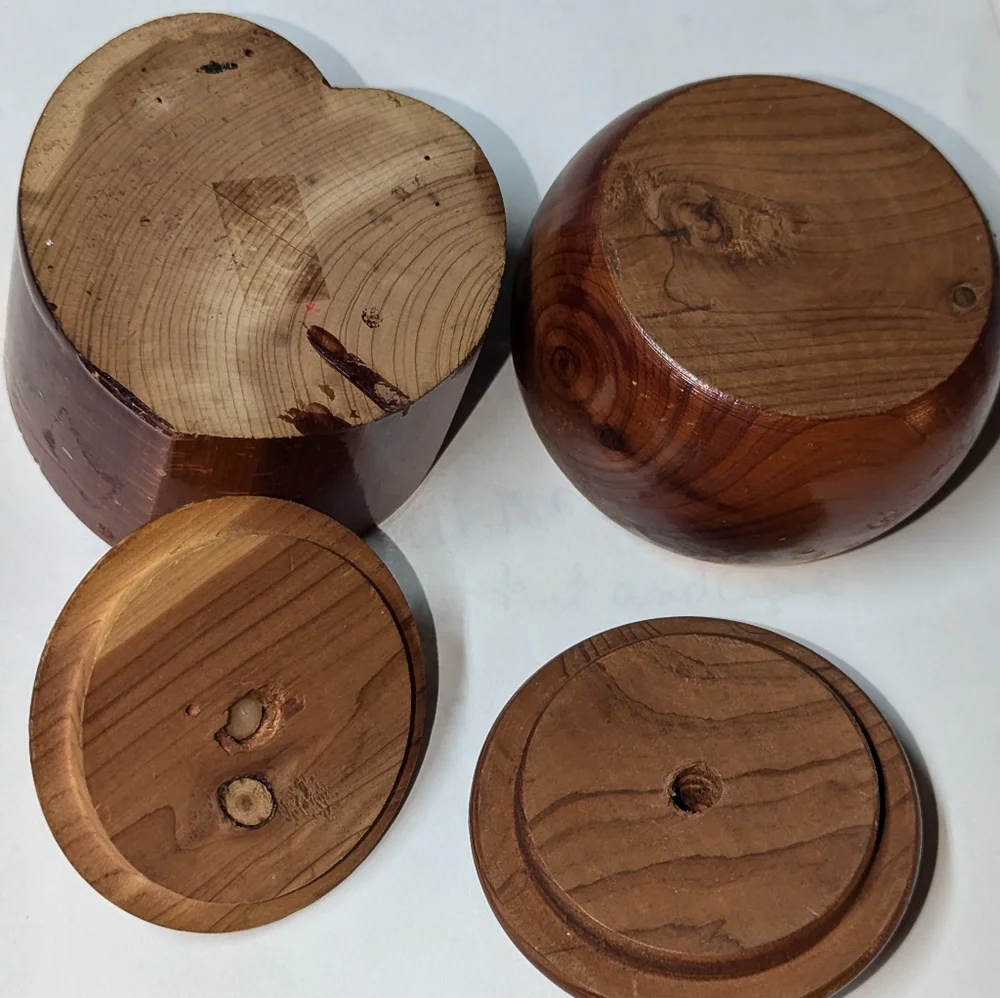 Set of two souvenir wood trinket boxes